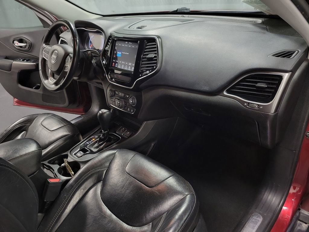 Used 2019 Jeep Cherokee Limited image 23