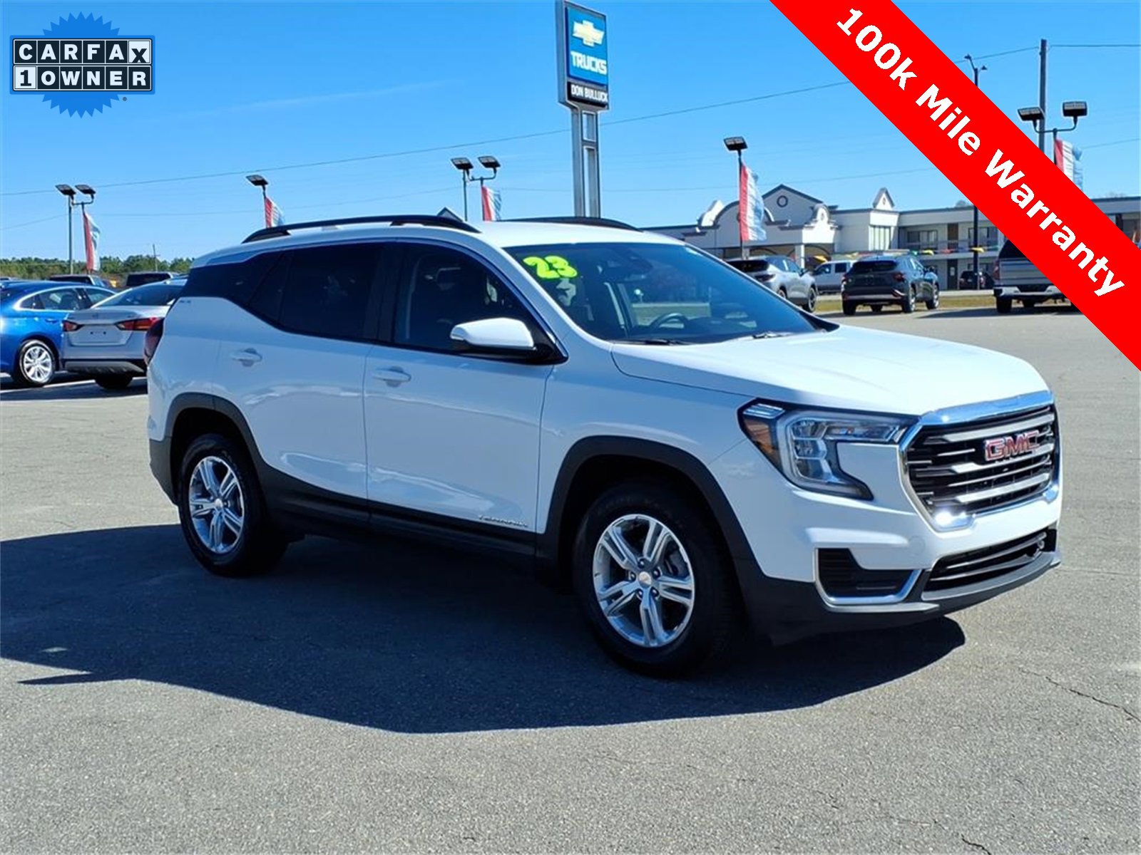 Used 2023 GMC Terrain SLE w/ Driver Convenience Package image 7