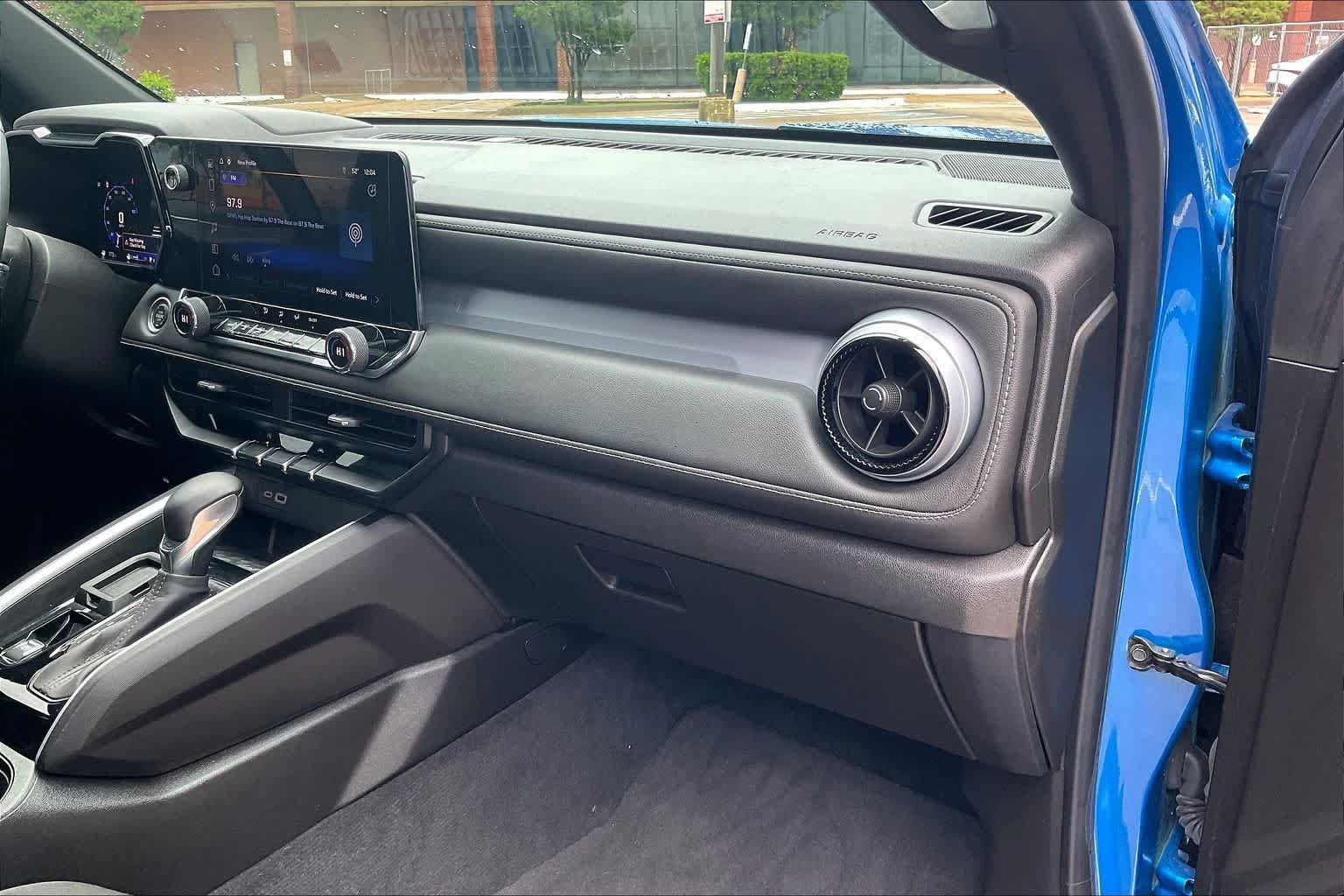 Used 2024 Chevrolet Colorado LT w/ LT Convenience Package RWD image 23