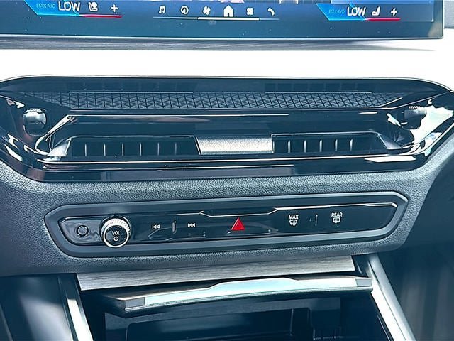 New 2026 BMW 330i Sedan w/ M Sport Package RWD image 56