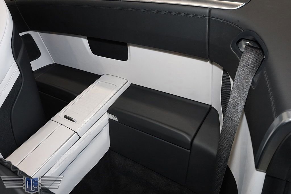 Used 2017 Mercedes-Benz SL 63 AMG image 16