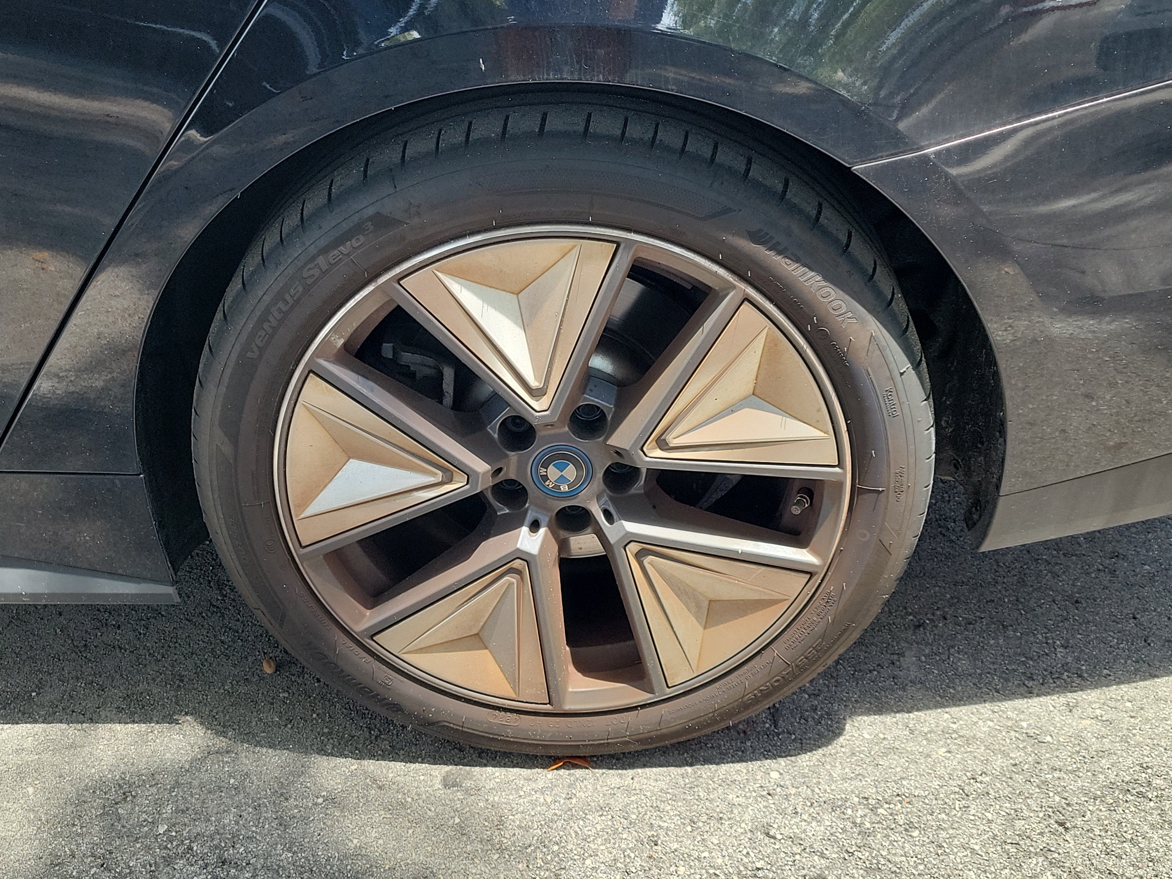 Used 2024 BMW i4 eDrive35 w/ Convenience Package RWD image 7