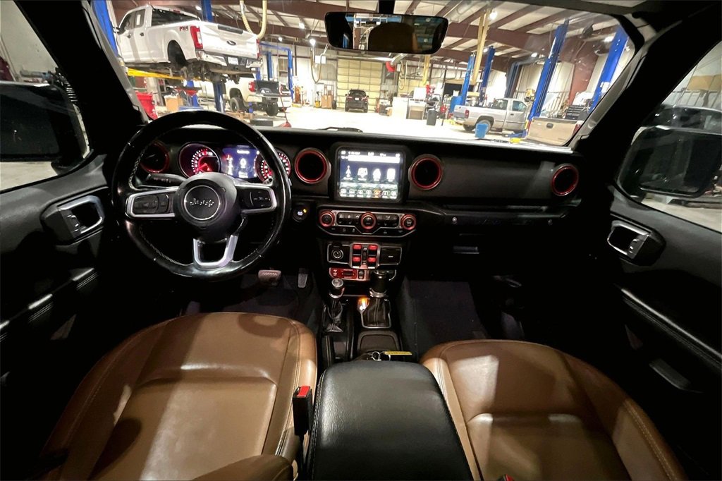 Used 2022 Jeep Wrangler Unlimited Rubicon w/ Cold Weather Group image 12