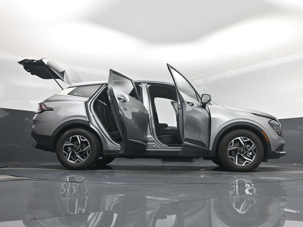 Certified 2024 Kia Sportage LX image 7