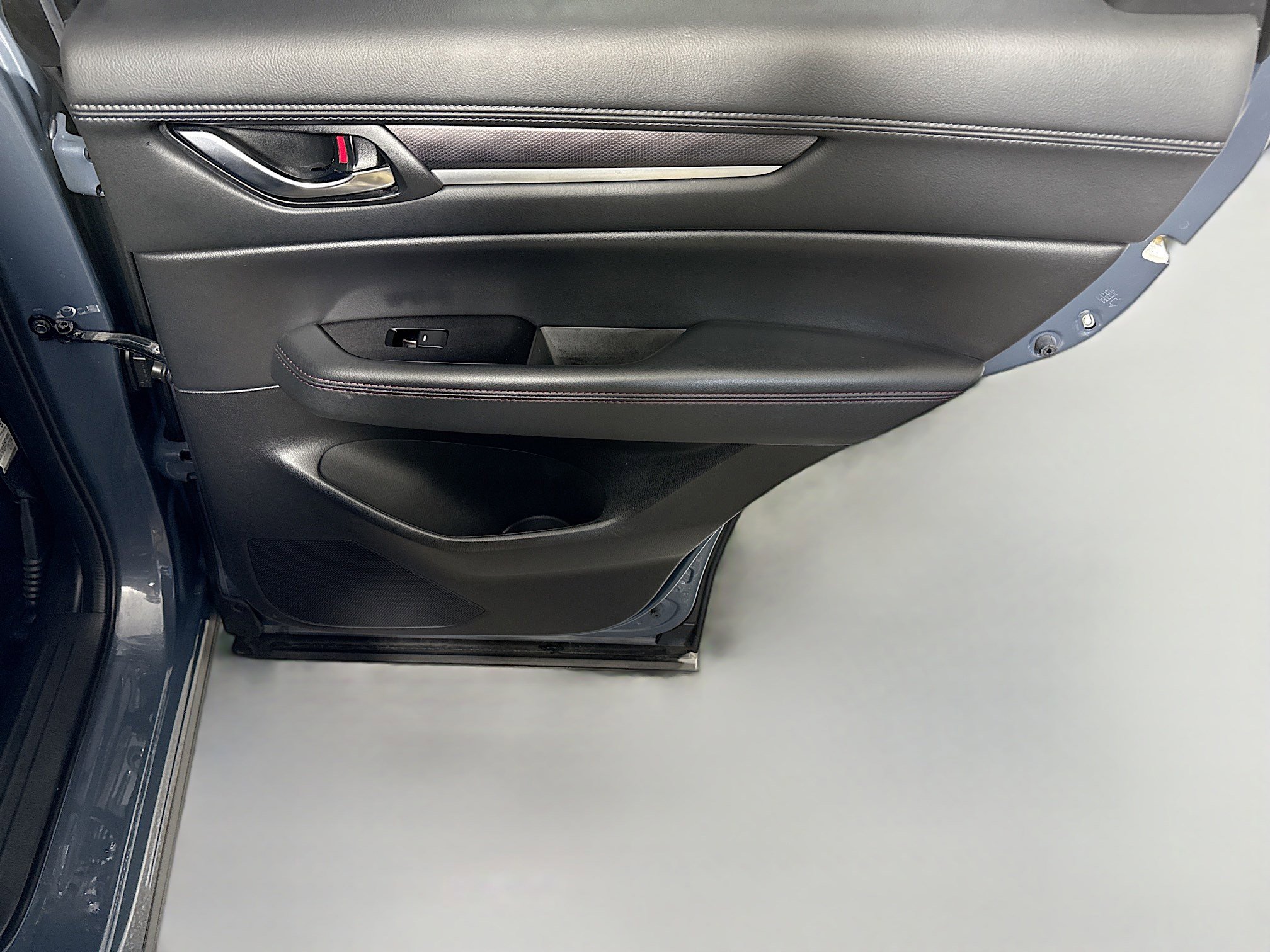 Used 2021 MAZDA CX-5 Carbon Edition image 28