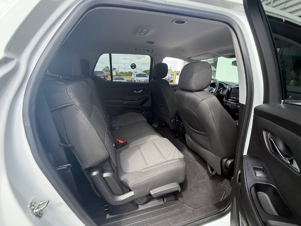 Used 2020 Chevrolet Traverse LS FWD image 15