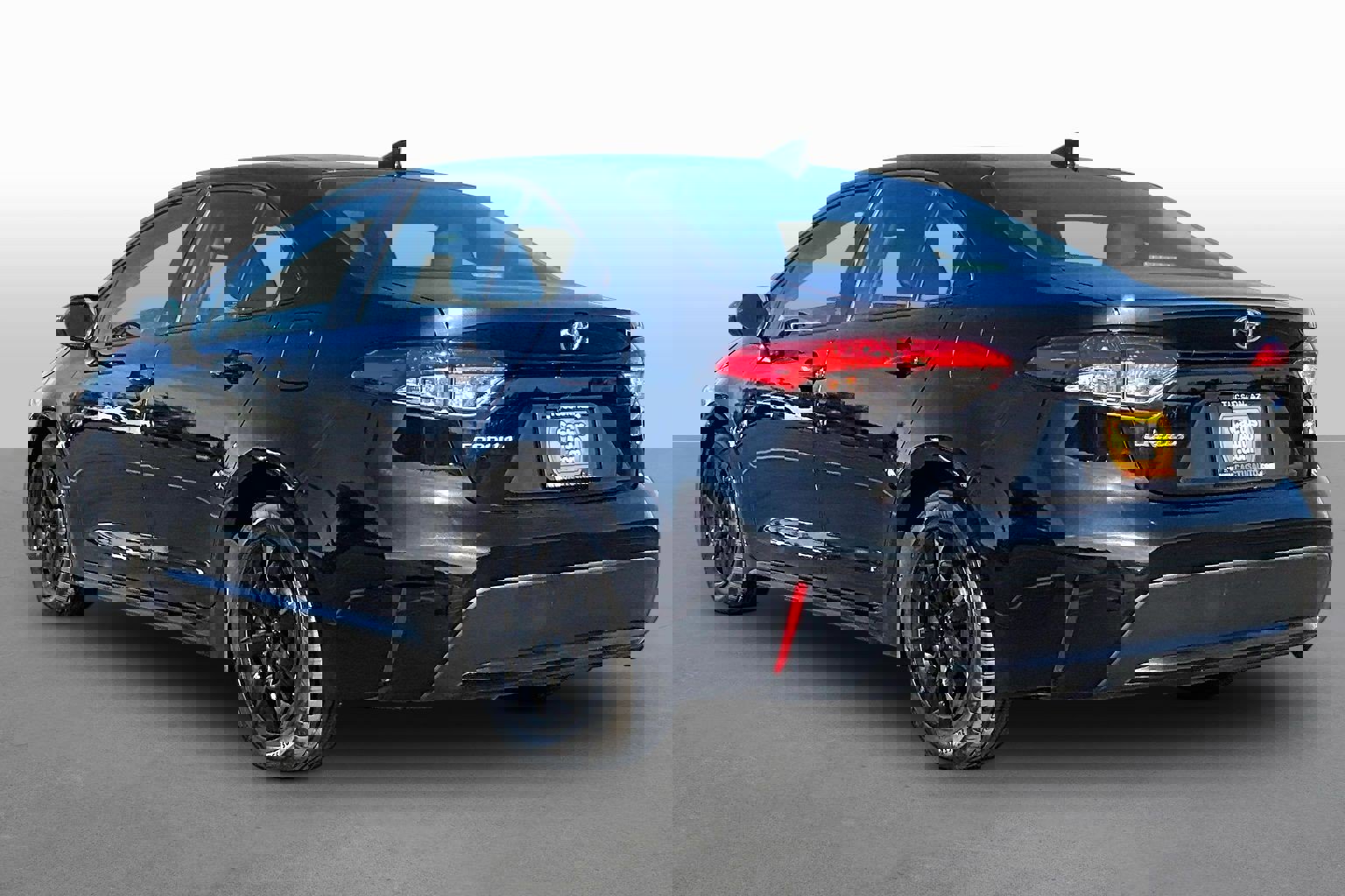 Used 2021 Toyota Corolla LE image 11