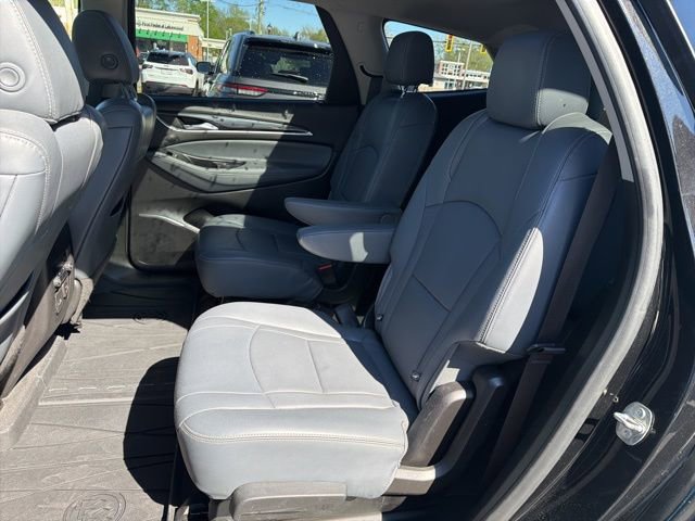 Used 2020 Buick Enclave Essence w/ Sound and Sites Package AWD/4WD image 13