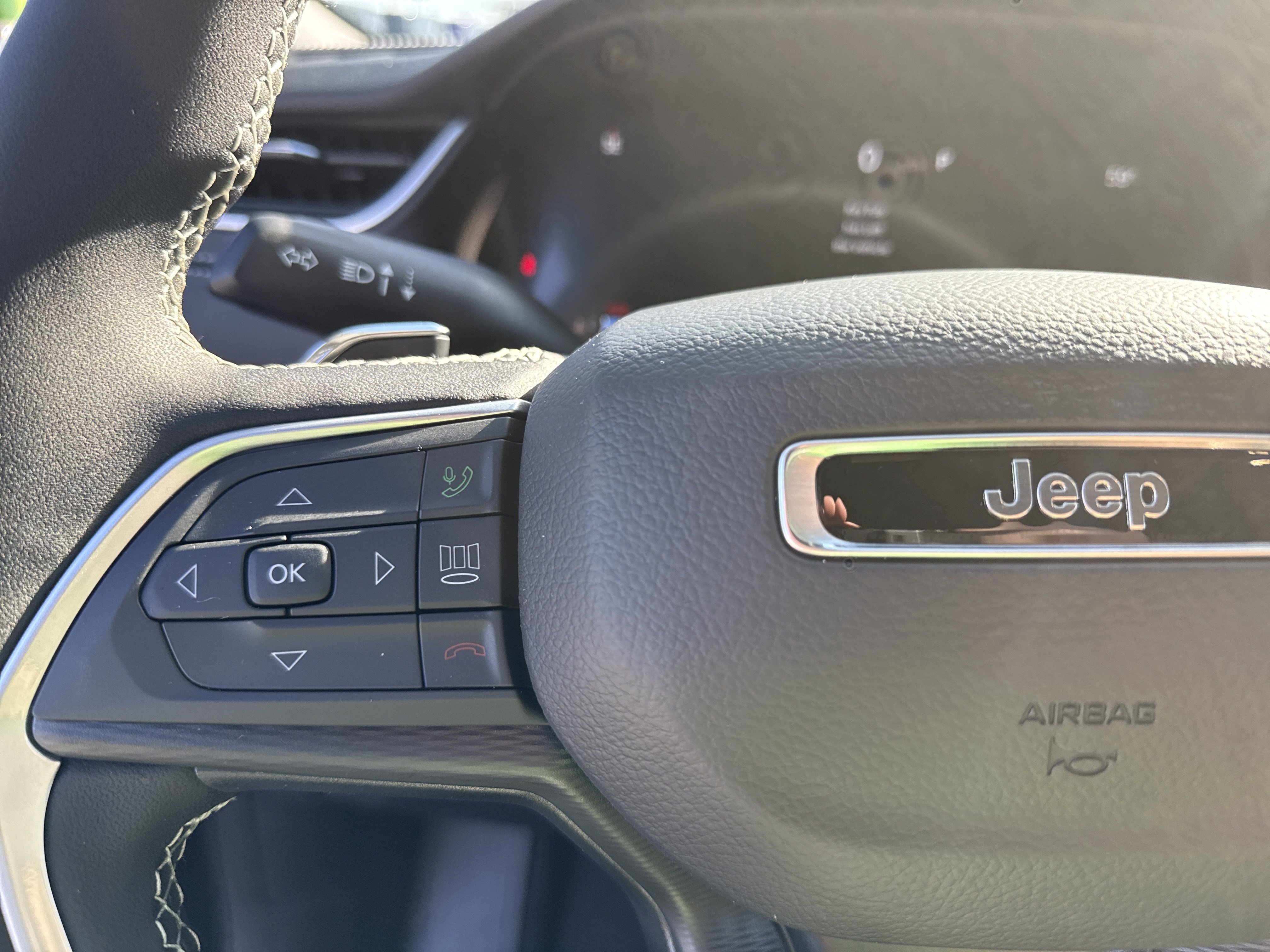 New 2025 Jeep Grand Cherokee Laredo image 25