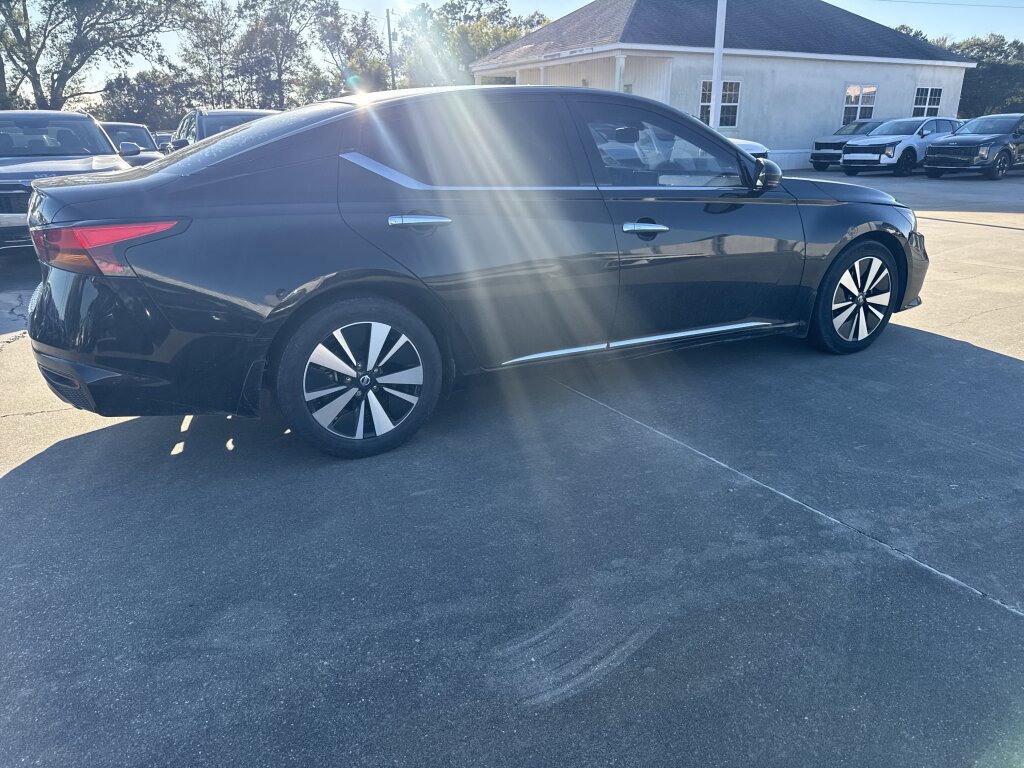 Used 2019 Nissan Altima 2.5 SV image 14