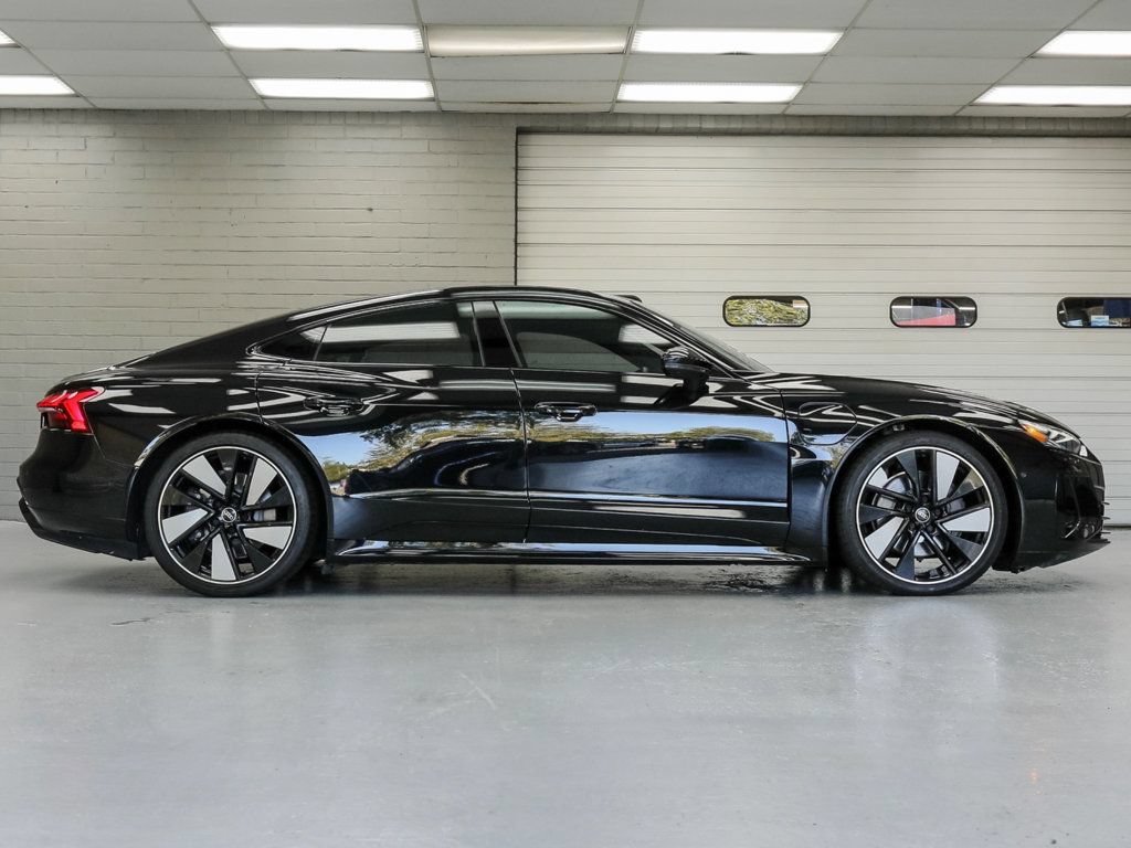 Used 2024 Audi e-tron GT Prestige AWD/4WD image 3