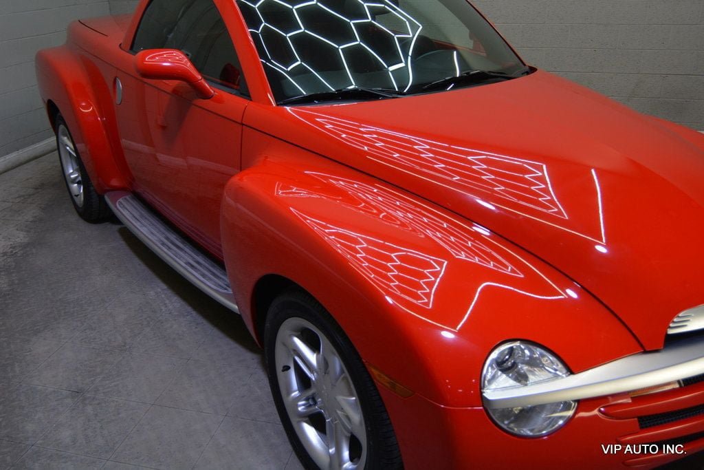 Used 2003 Chevrolet SSR w/ Preferred Equipment Group RWD image 11