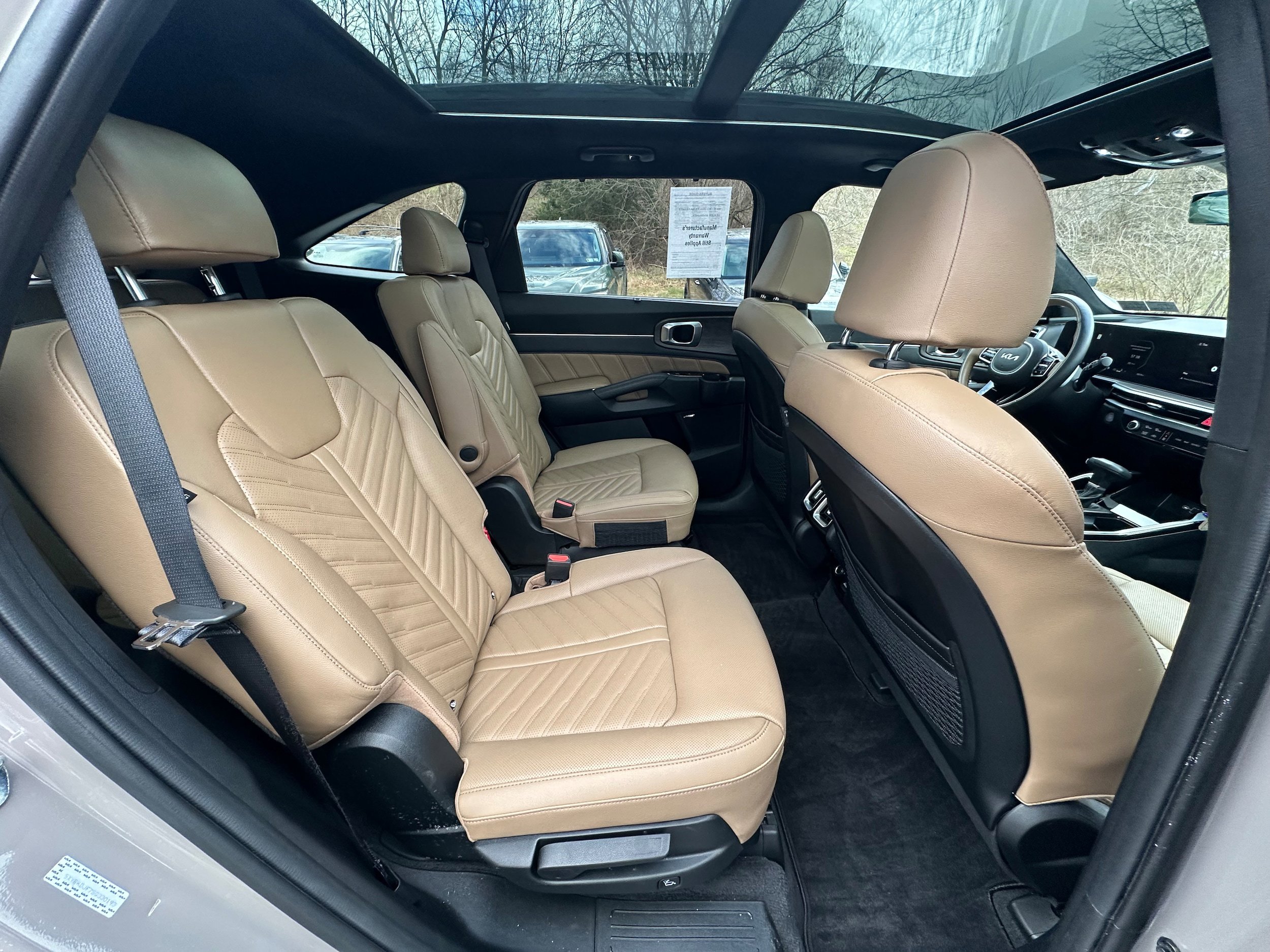 Used 2025 Kia Sorento SX Prestige w/ Olive Brown Leather Package image 18