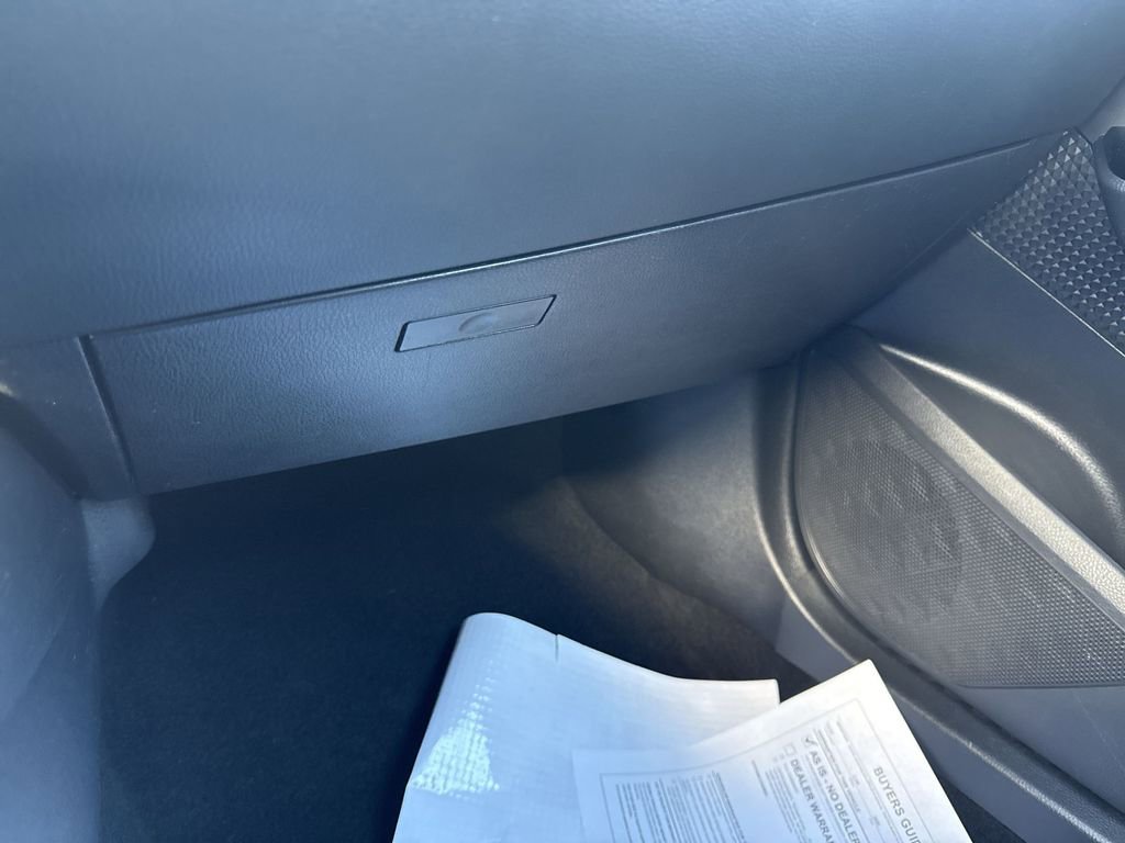 Used 2020 Toyota C-HR XLE image 35