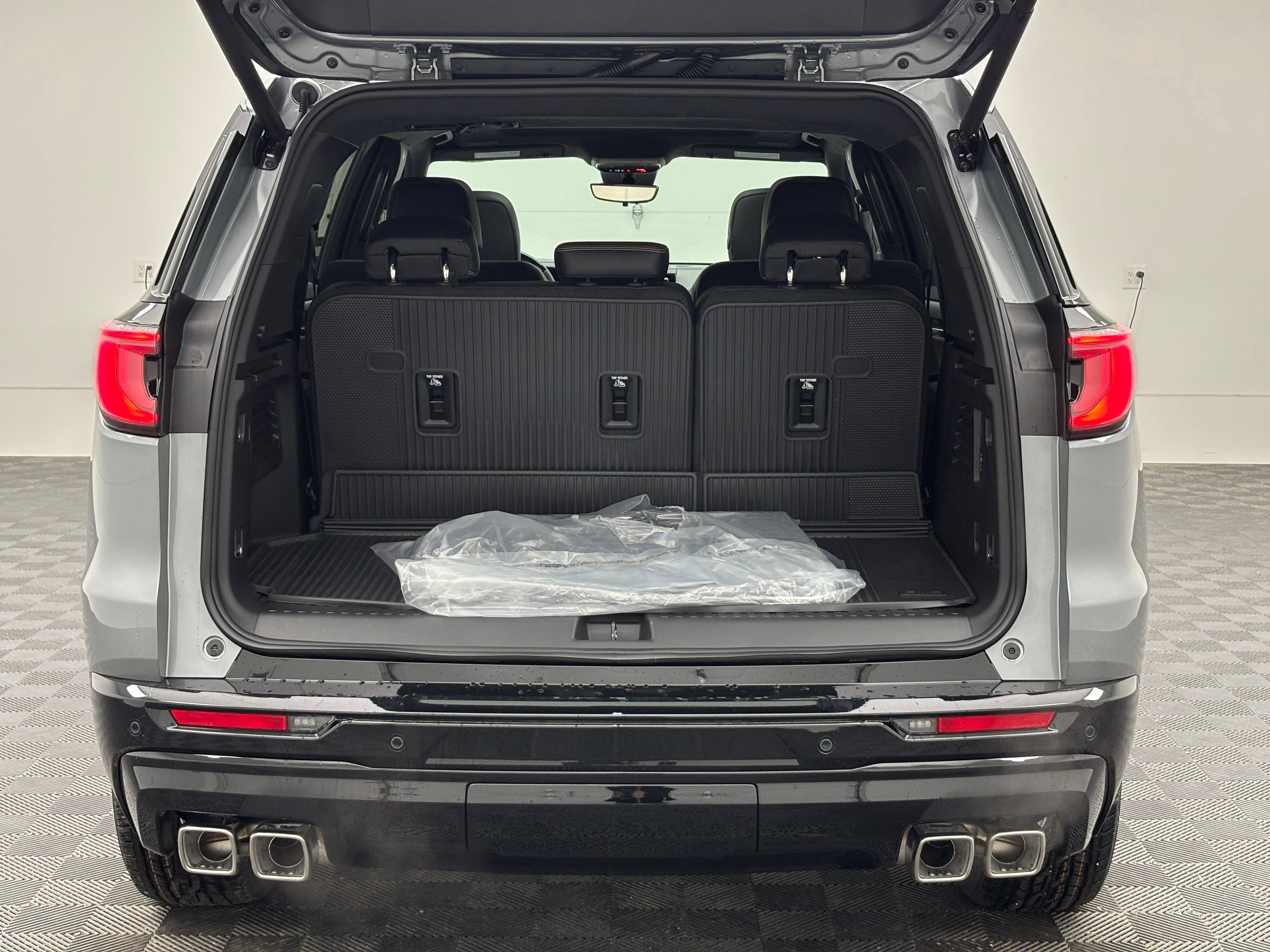 New 2027 GMC Acadia Denali Ultimate w/ LPO, Floor Liner Package AWD/4WD image 13