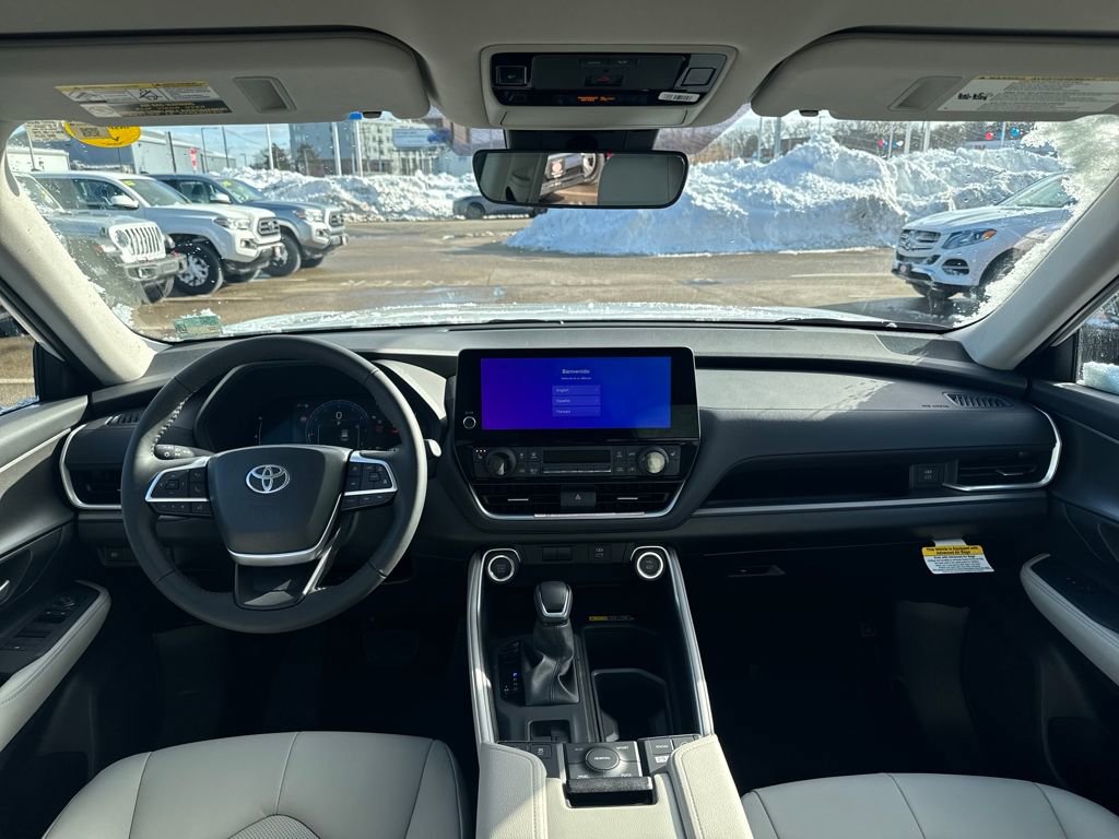 New 2026 Toyota Grand Highlander XLE image 10