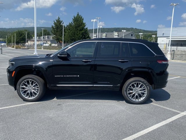 New 2025 Jeep Grand Cherokee Summit image 4