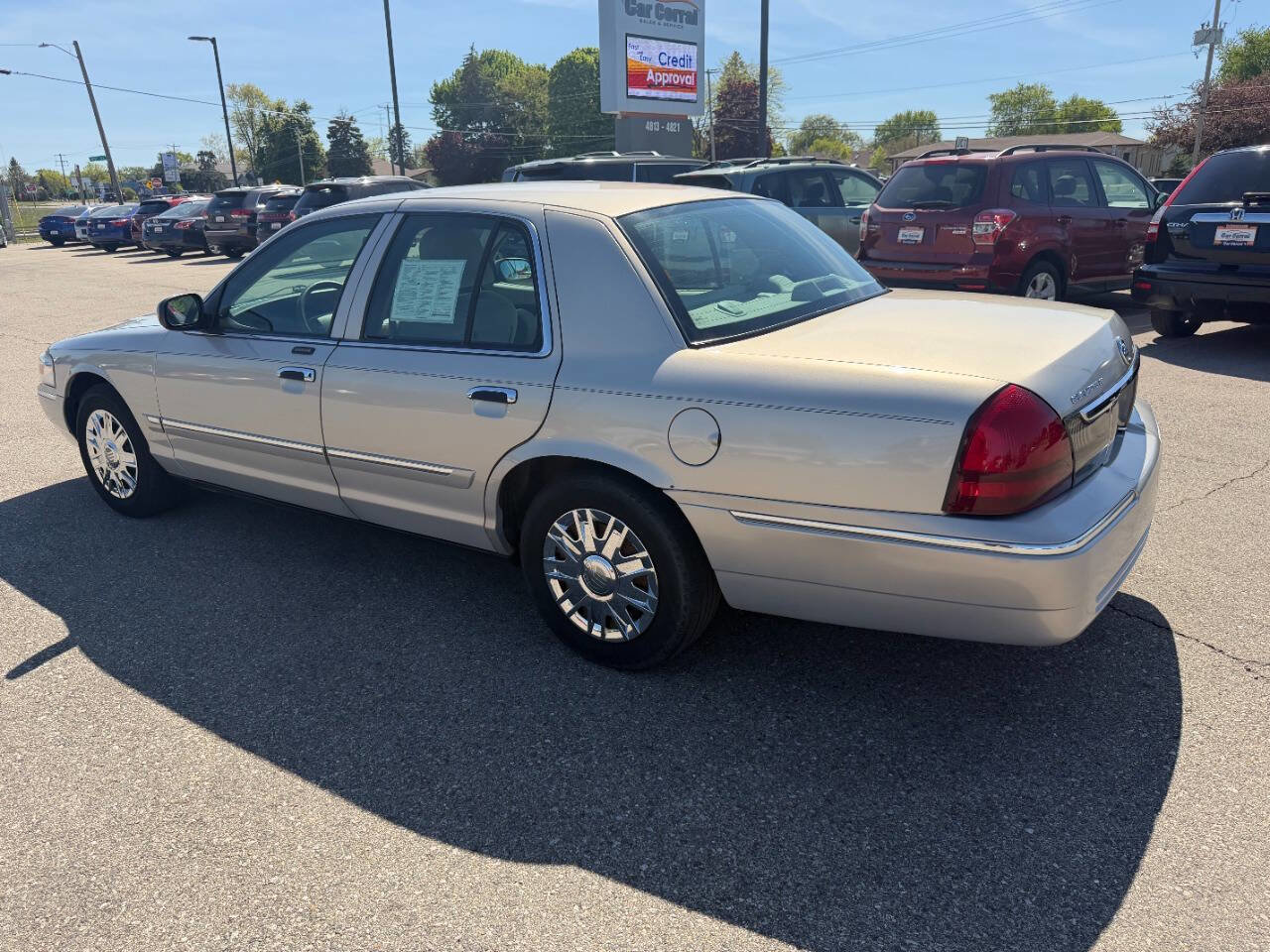 Used 2008 Mercury Grand Marquis GS RWD image 3