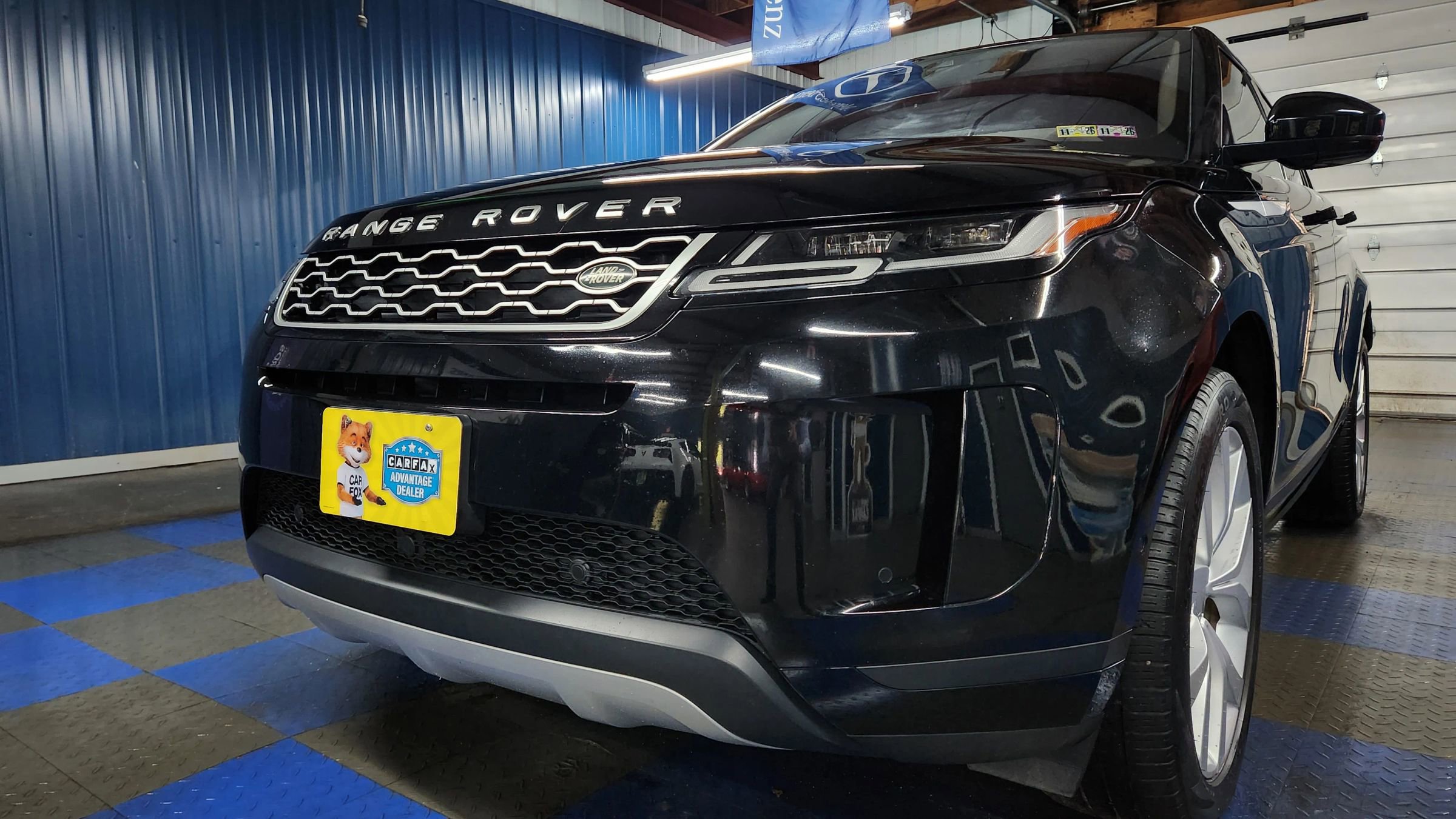 Used 2020 Land Rover Range Rover Evoque SE image 61