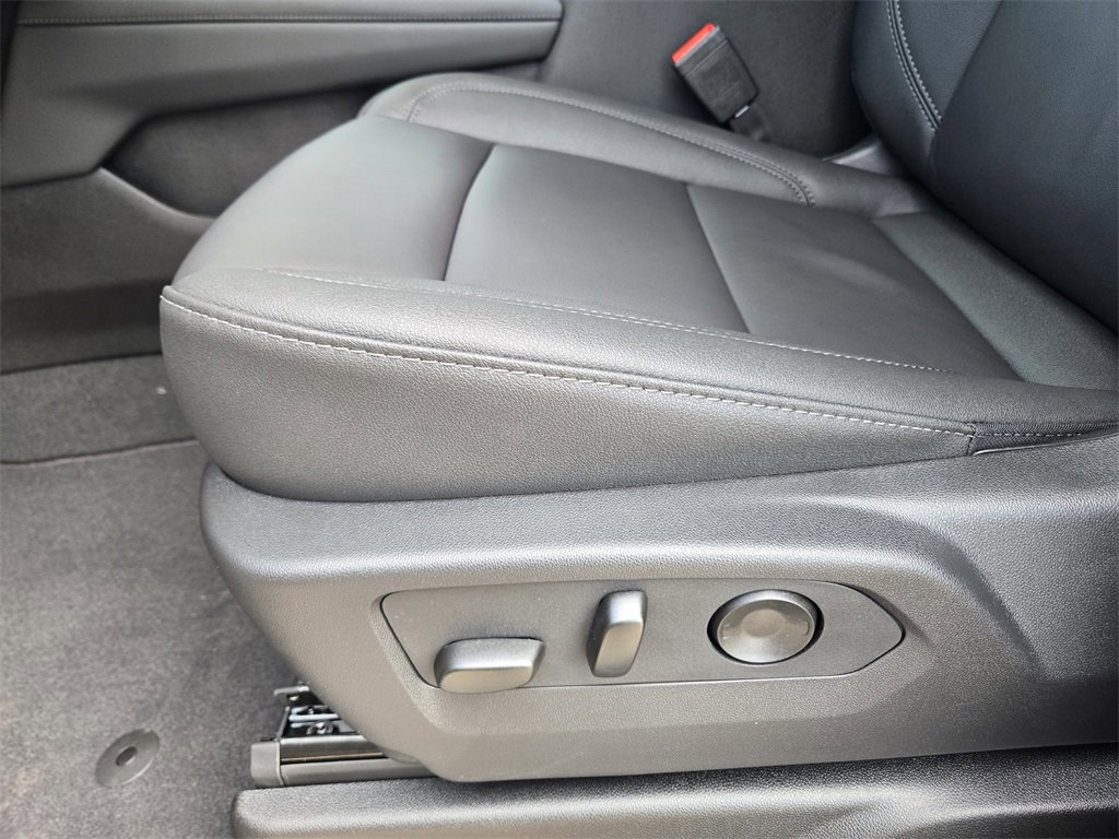 New 2026 Chevrolet Suburban LT w/ Comfort Package image 13