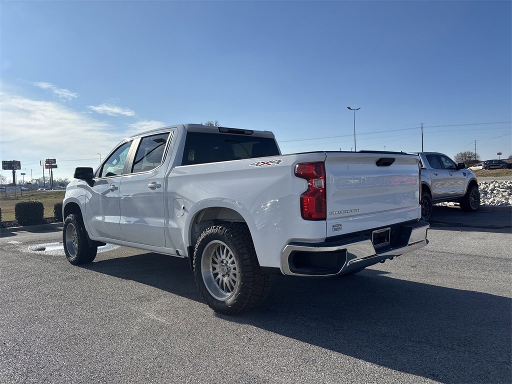 Used 2020 Chevrolet Silverado 1500 LT image 3