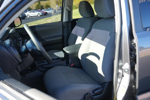 Used 2022 Toyota Tacoma SR w/ SR Convenience Package RWD image 20