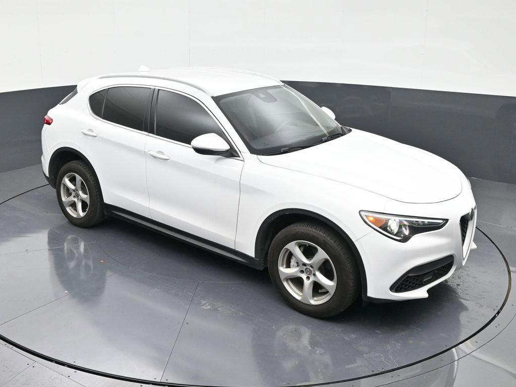 Used 2020 Alfa Romeo Stelvio Base image 18