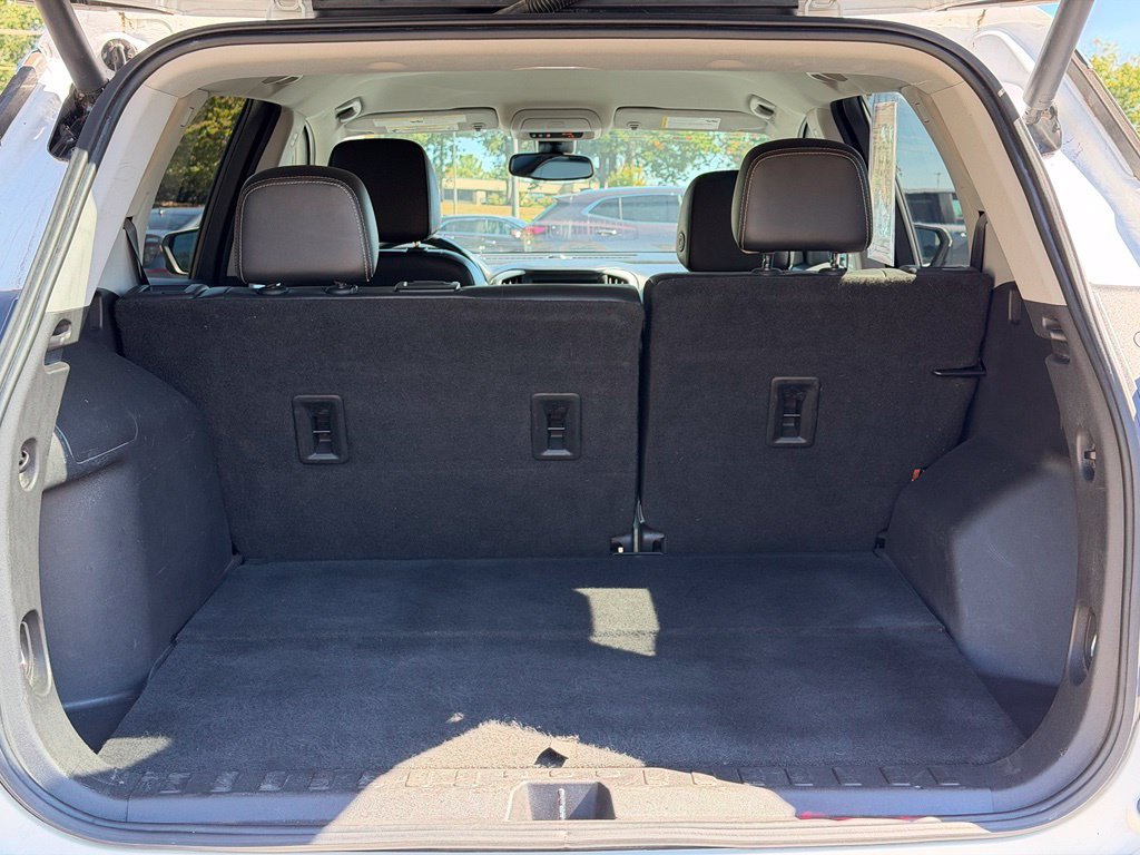 Used 2022 GMC Terrain SLT AWD/4WD image 30