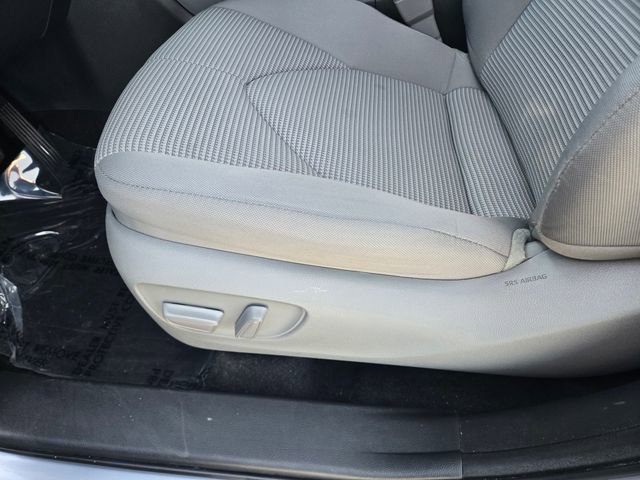 Used 2023 Toyota Highlander LE image 11