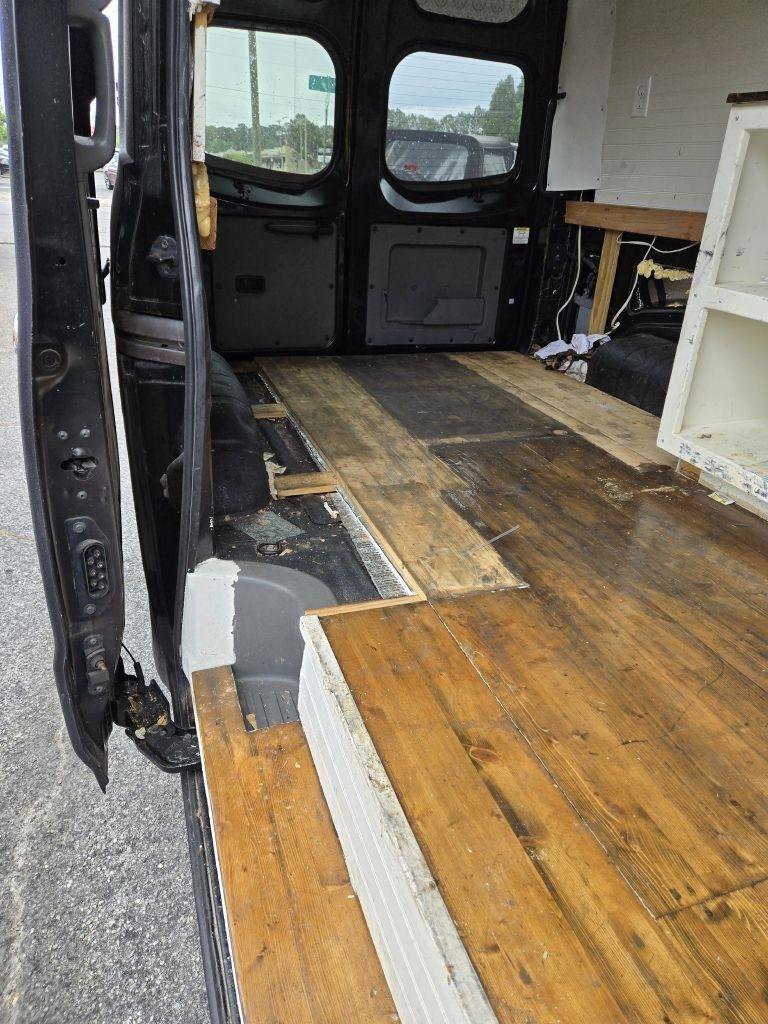 Used 2012 Nissan NV 2500 SV w/ Side Curtain Airbag Pkg RWD image 14