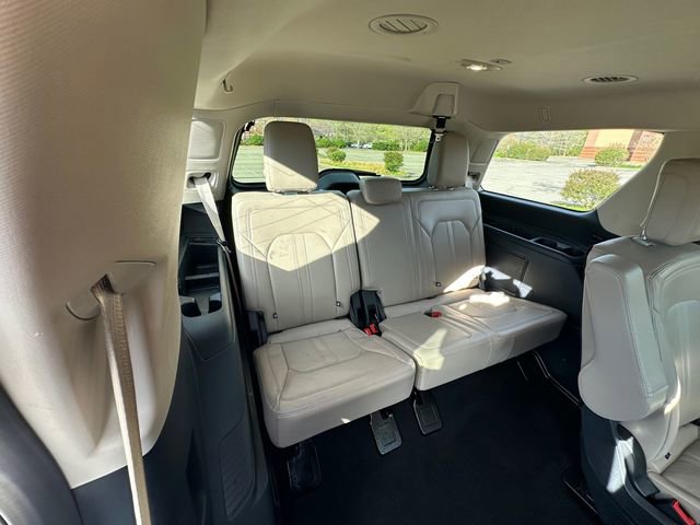 Used 2024 Ford Expedition Limited image 18