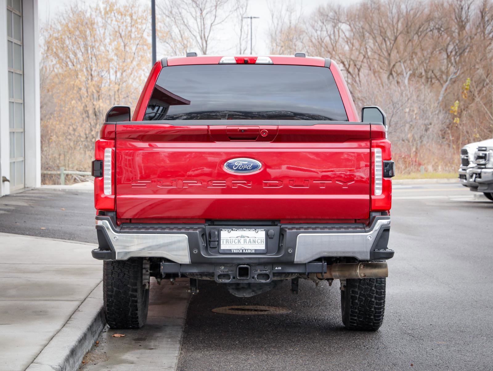 Used 2025 Ford F350 Lariat image 4