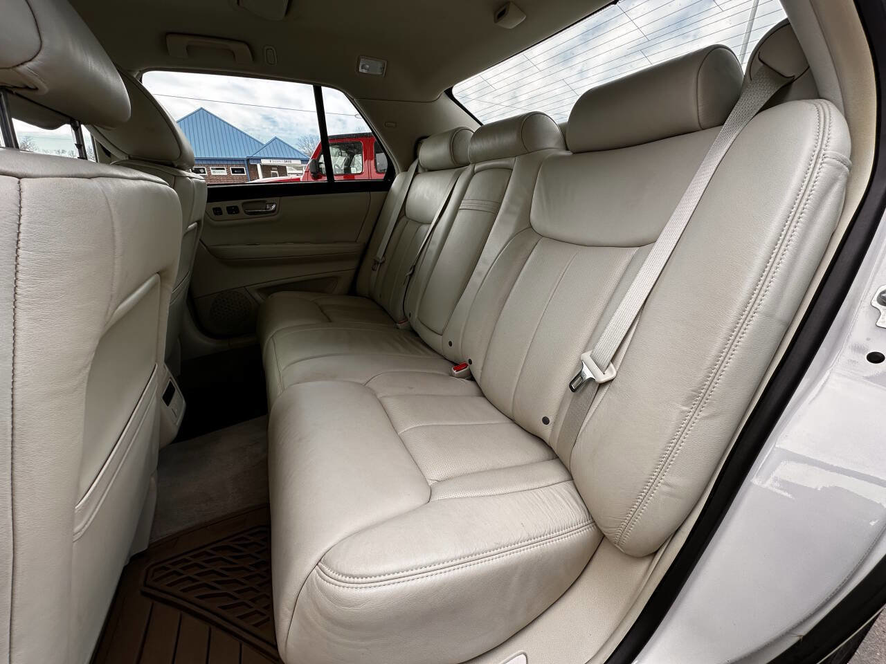 Used 2009 Cadillac DTS FWD image 11