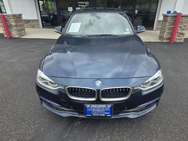 Used 2017 BMW 330i xDrive Sedan AWD/4WD image 4