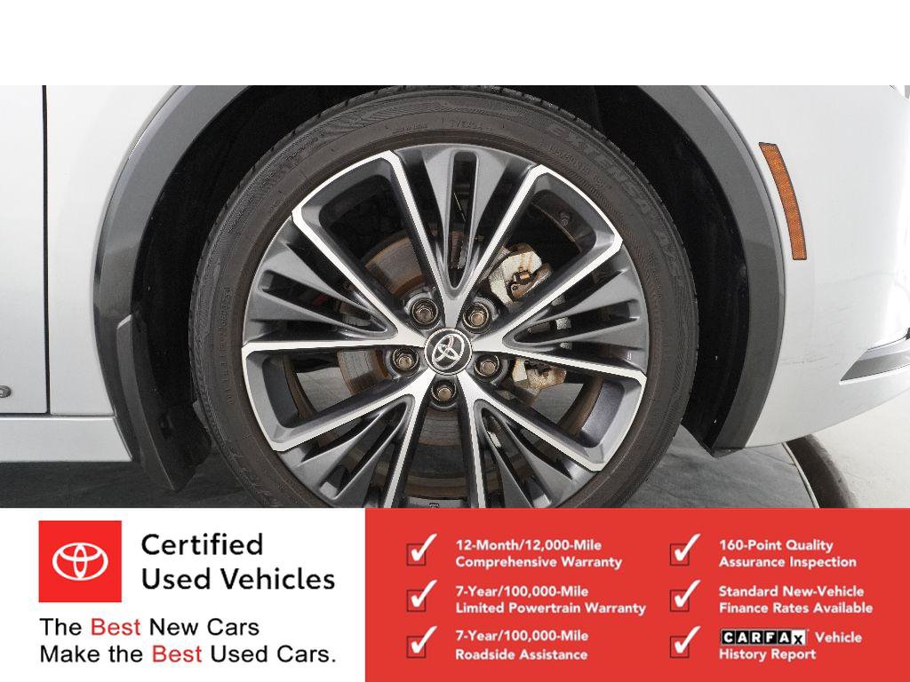 Used 2025 Toyota Prius XLE AWD/4WD image 29