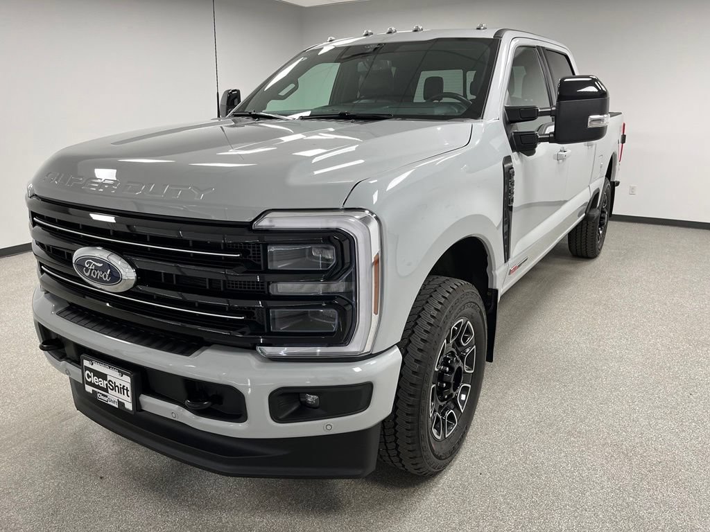 Used 2026 Ford F350 Platinum AWD/4WD image 4
