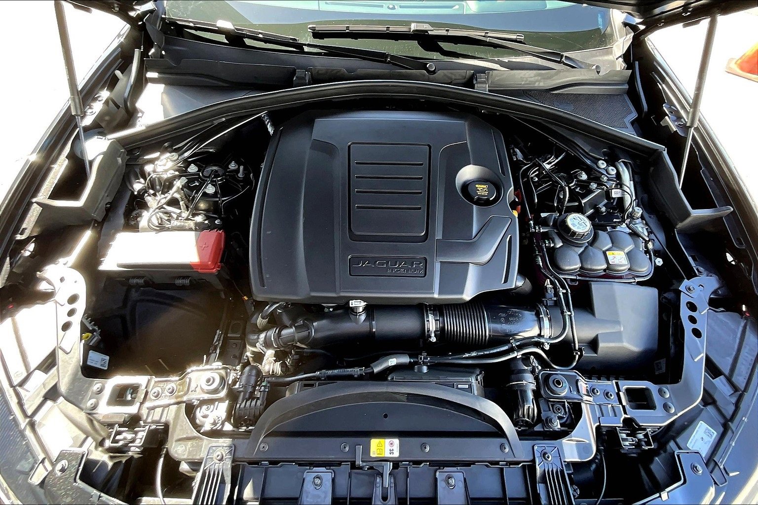 New 2026 Jaguar F-PACE R-Dynamic S image 11