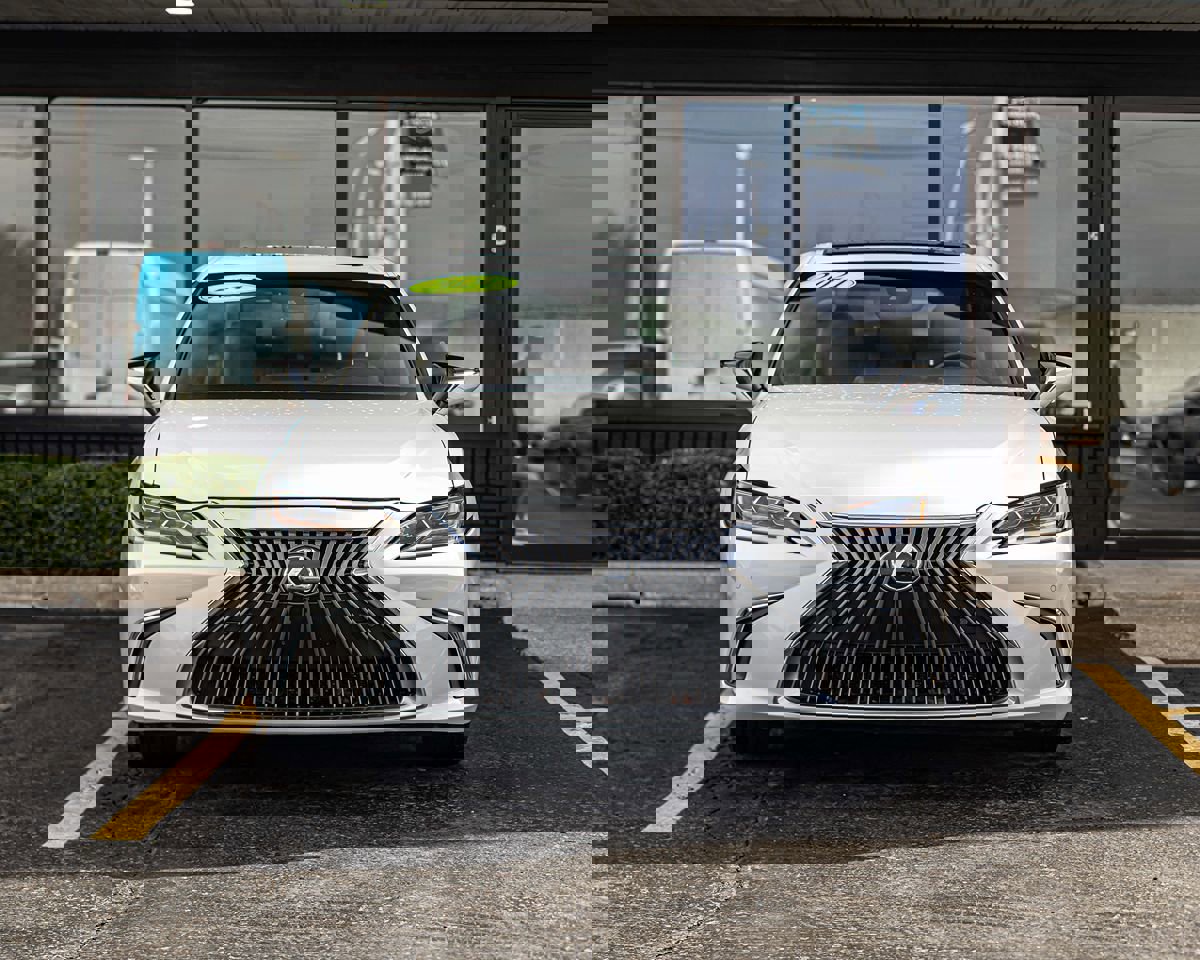 Used 2021 Lexus ES 250 w/ Accessory Package 2 image 2