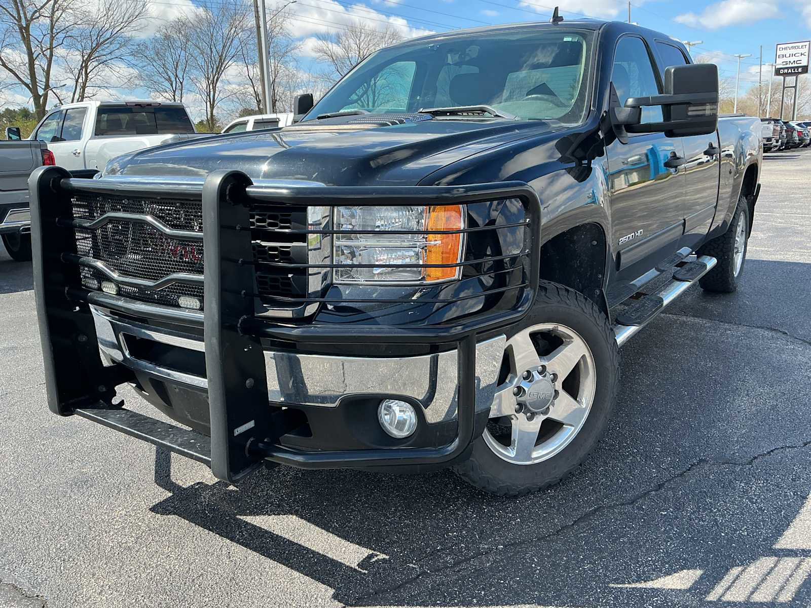 Used 2012 GMC Sierra 2500 SLE w/ SLE Preferred Package image 3