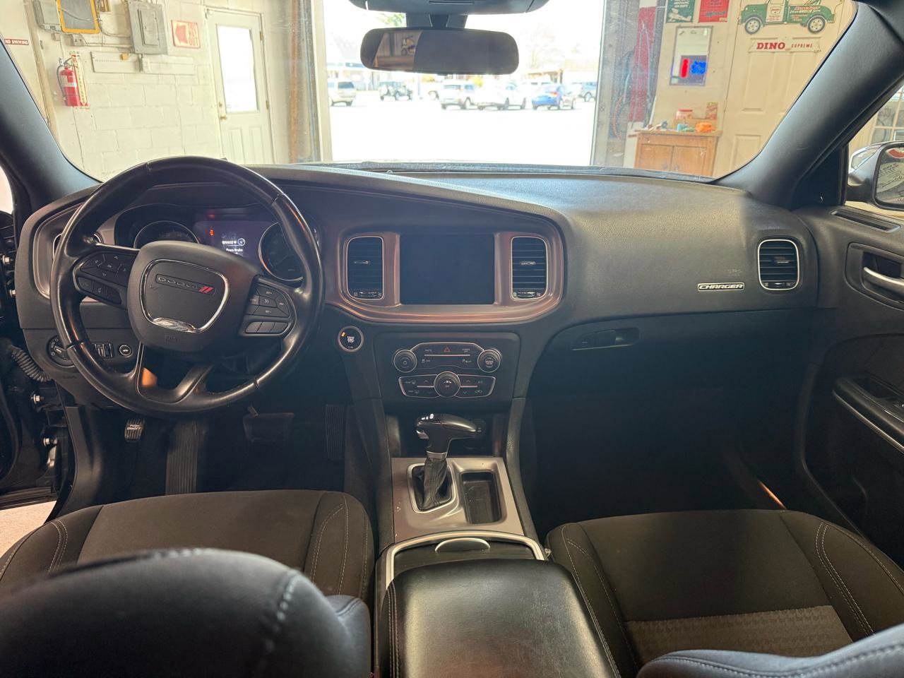 Used 2023 Dodge Charger SXT RWD image 12