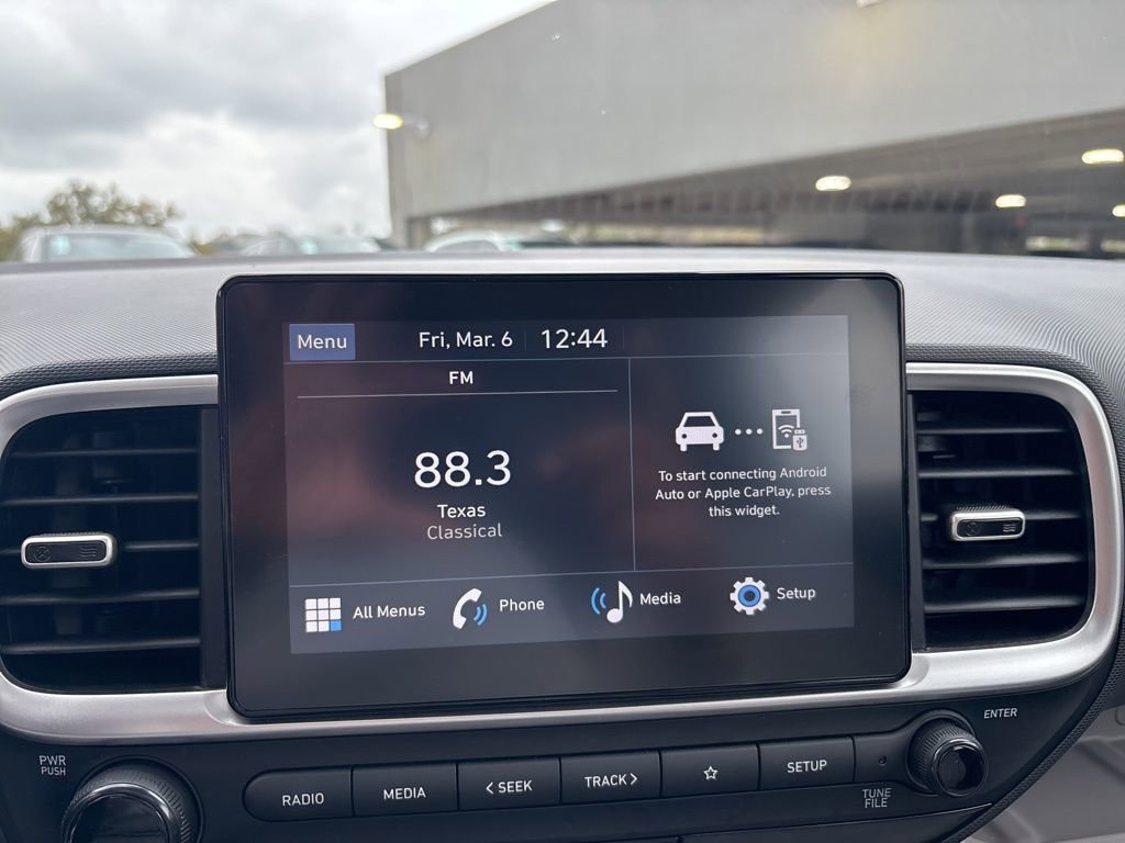Used 2025 Hyundai Venue SEL image 20