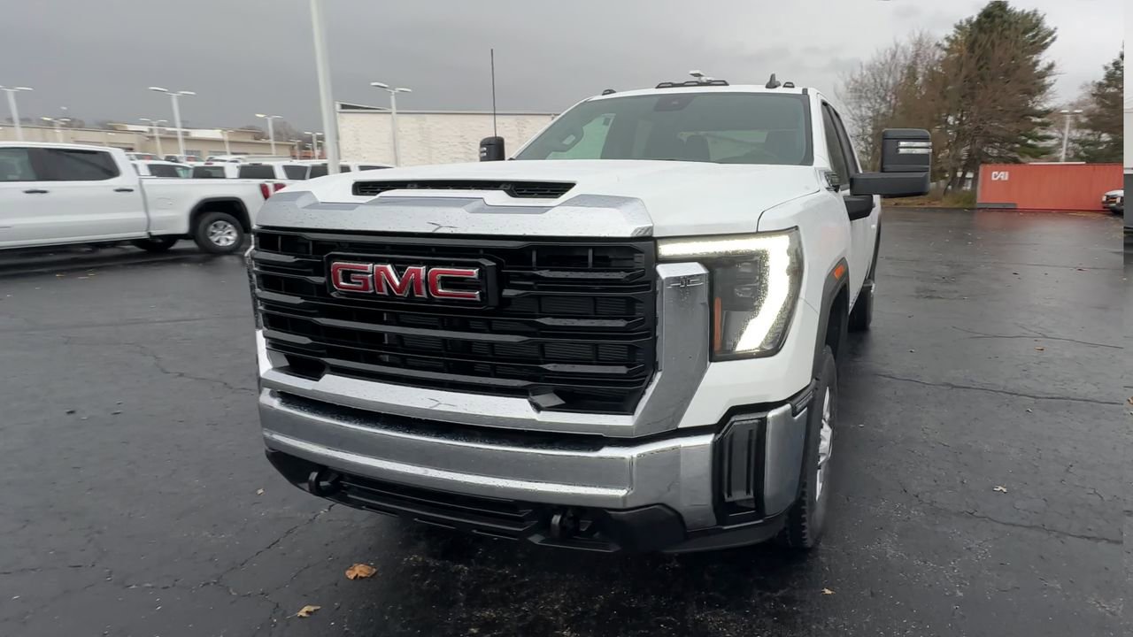 New 2026 GMC Sierra 2500 Pro w/ Convenience Package image 3