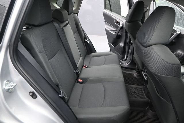 Used 2024 Toyota RAV4 LE FWD image 15