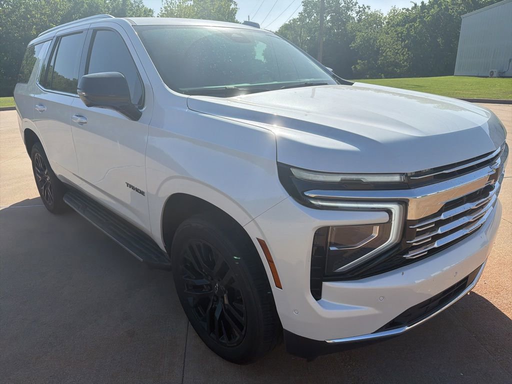 Used 2025 Chevrolet Tahoe Premier AWD/4WD image 12