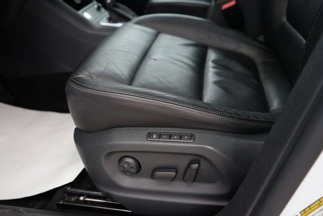 Used 2017 Volkswagen Tiguan Sport image 28