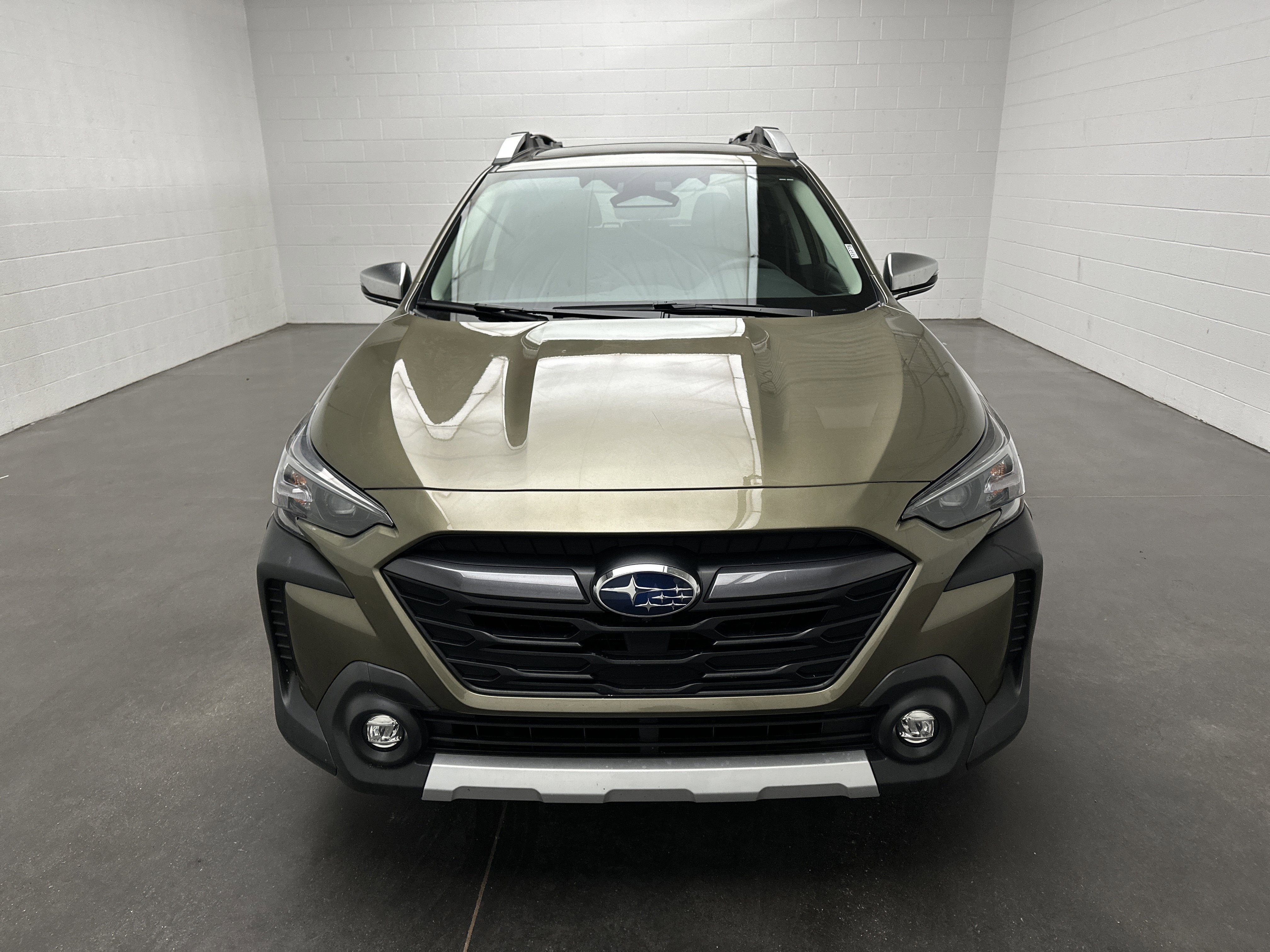 Certified 2025 Subaru Outback Touring image 3