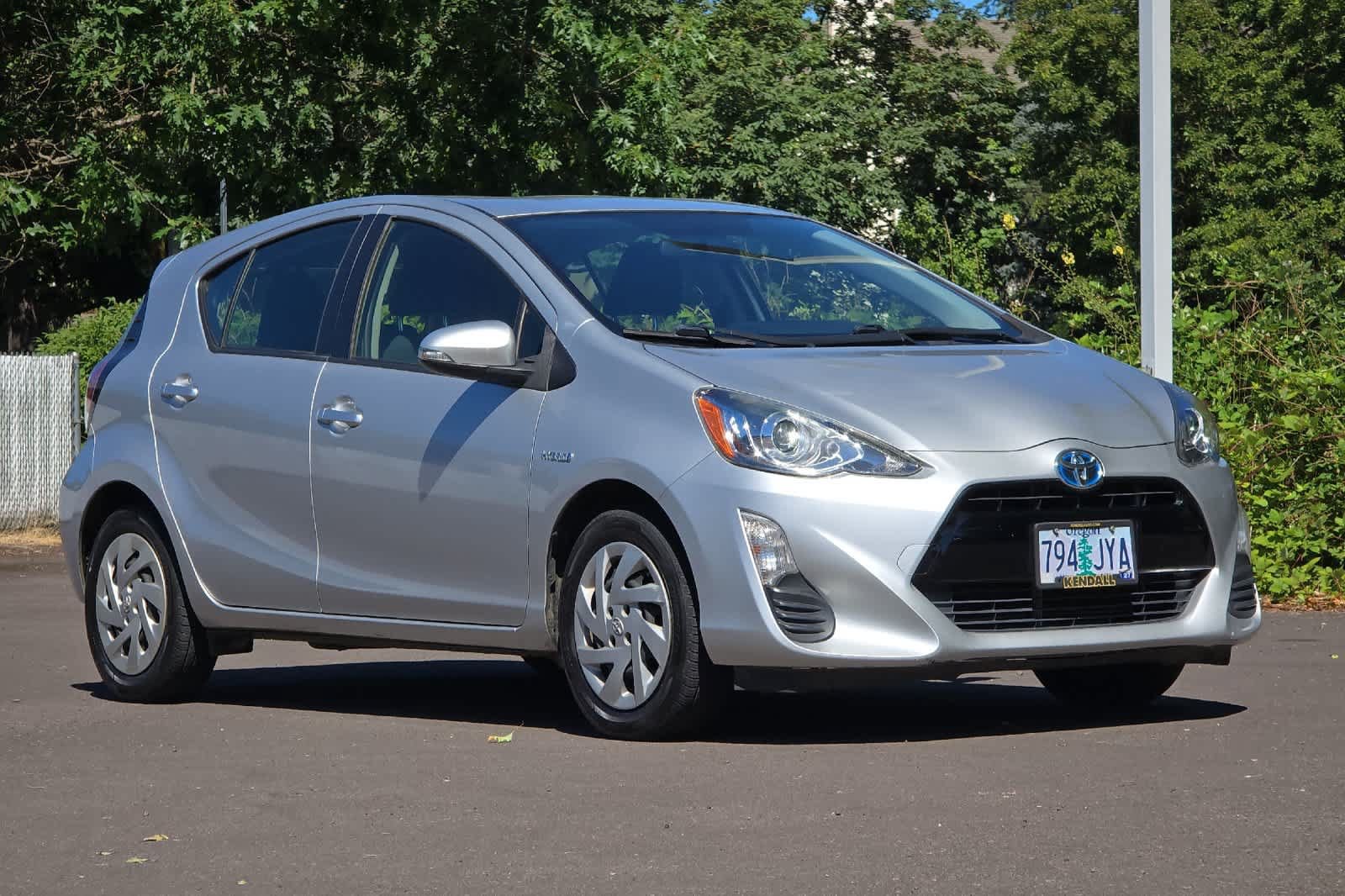Used 2016 Toyota Prius C Two FWD image 9