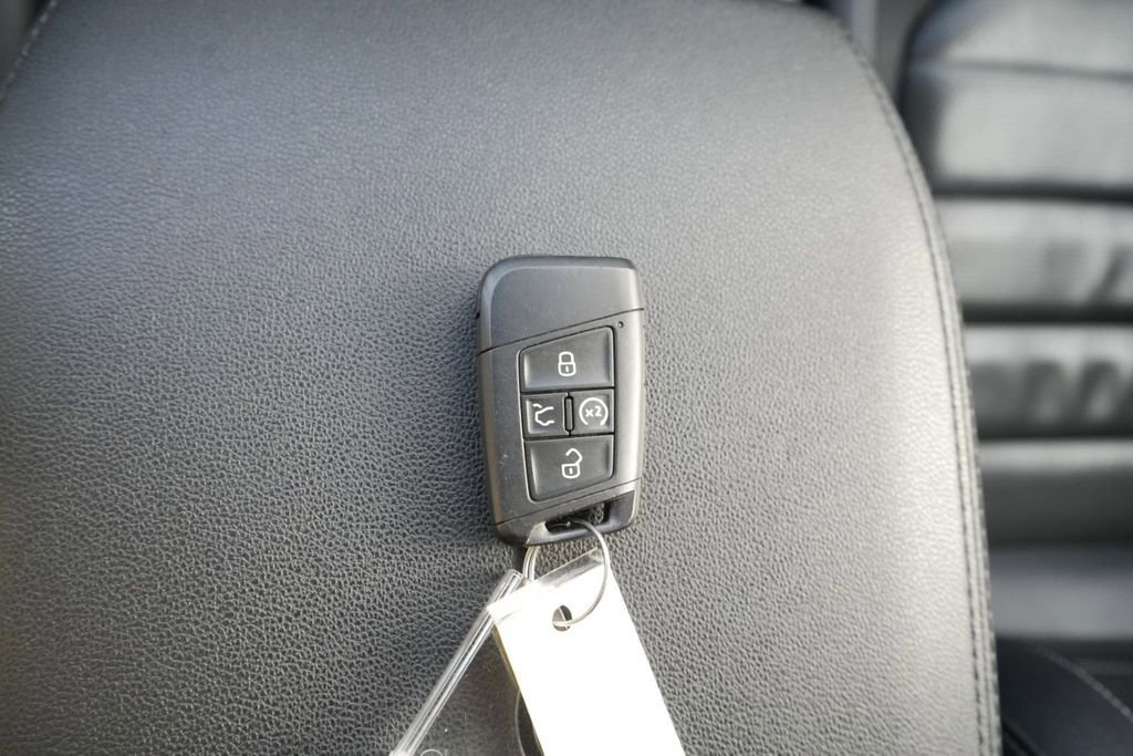 Used 2019 Volkswagen Atlas SEL Premium image 44