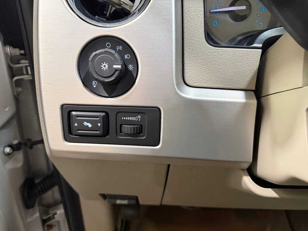 Used 2010 Ford F150 Lariat image 31