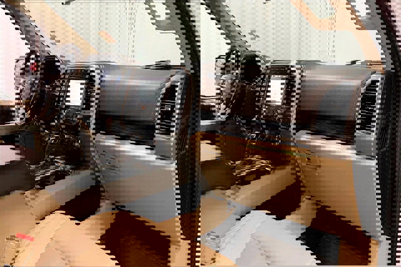 Used 2019 Ford F150 Lariat w/ Equipment Group 502A Luxury image 28